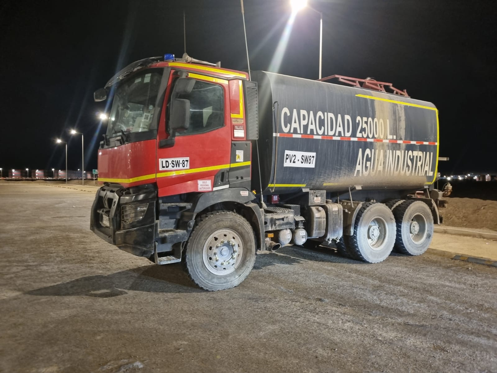 Camion Aljibe Renault K460