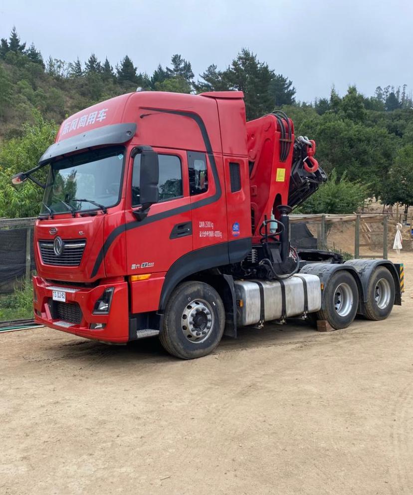 Tractocamion Dongfeng CLW8869